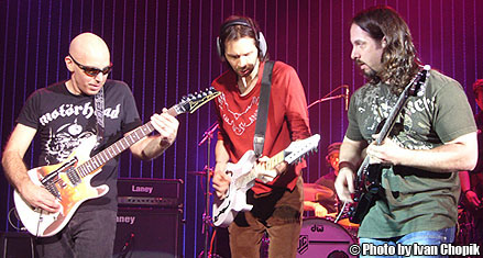 Joe jammin' with Paul Gilbert and John Petrucci at G3 2007